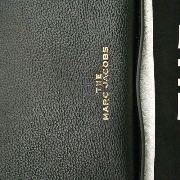 New Marc Jacobs The Director Leather Tote - Picture 3 of 13